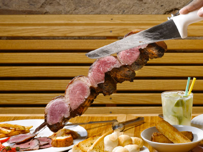 Grilované maso v restauraci Ambiente Brasileiro