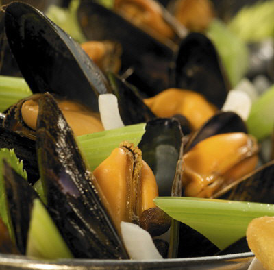 Mussels in restaurant Les Moules