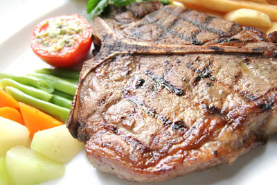 grilovaný T-bone steak
