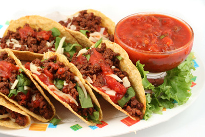 plněné Tacos s červenou salsou
